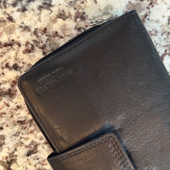 Paul Walter leather checkbook wallet NWOT - Picture 4 of 6